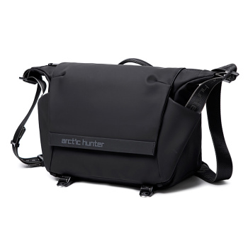 ARCTIC HUNTER τσάντα ώμου K00152 με θήκη tablet, 13L, μαύρη
